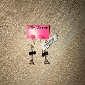 Betsey Johnson Gold Eiffel Tower Earrings with Black Bows